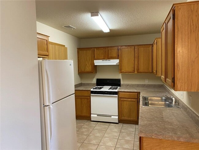 Building Photo - 3066 Memory Ln