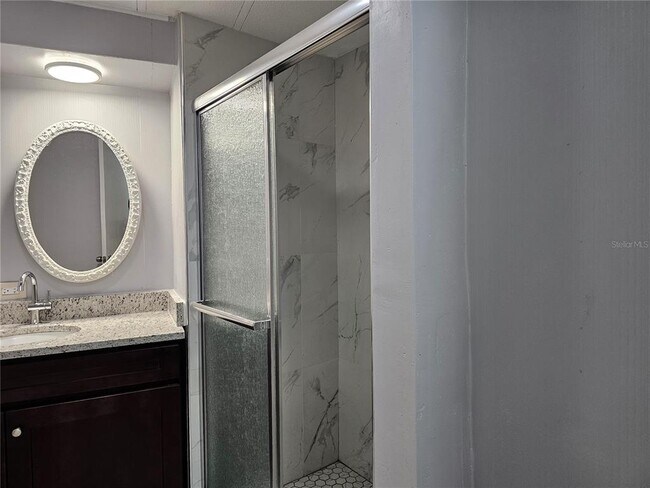 Building Photo - 354 Ivanhoe Cir