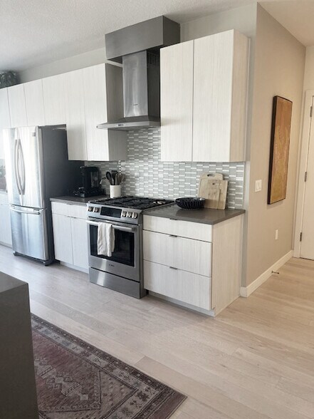 Building Photo - 1616 S Broadway