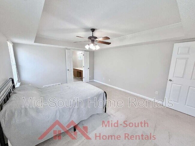 Building Photo - 11236 Wolf Woods Dr
