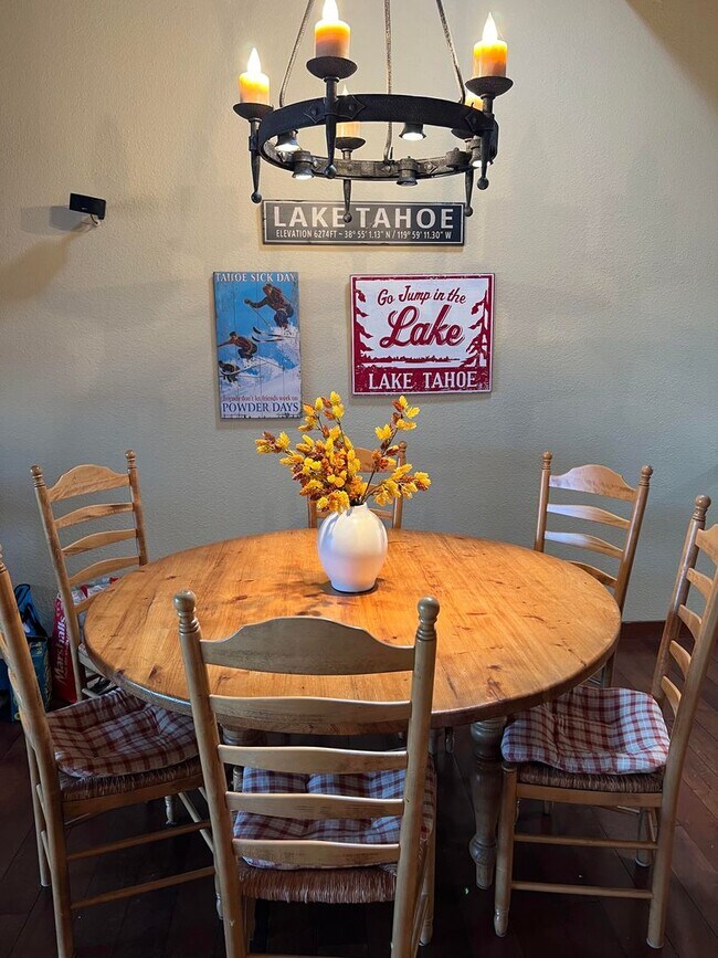 Building Photo - Fully Furnished Breathtaking Lake Views