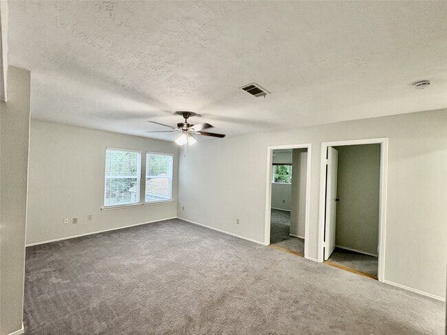 Building Photo - 5 Snapdragon Ct