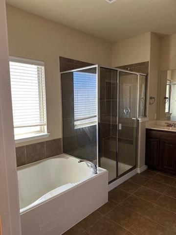 Building Photo - 5017 Hidden Pond Dr