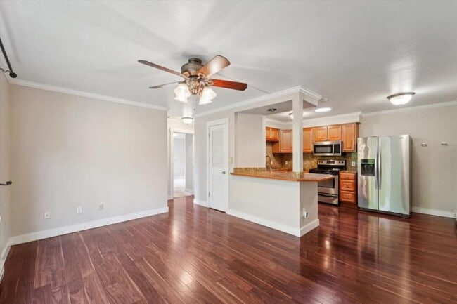 Building Photo - 2 bedroom in Seattle WA 98133
