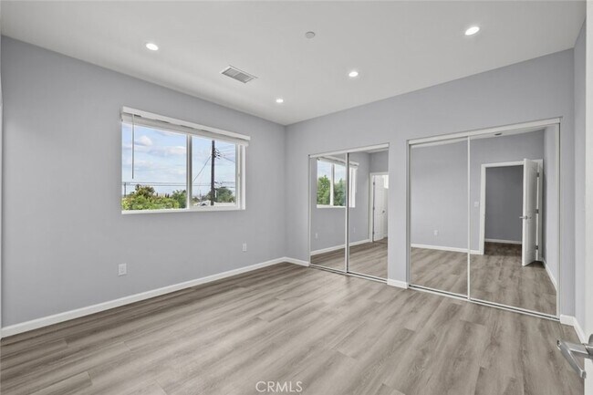Building Photo - 15834 Eccles St