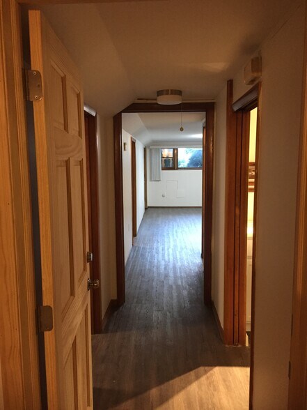 Building Photo - 3038 N Davlin Ct