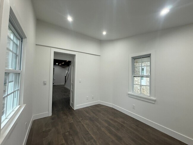 Building Photo - Amazing Brand New Renovated Farmhouse. Don't Miss.