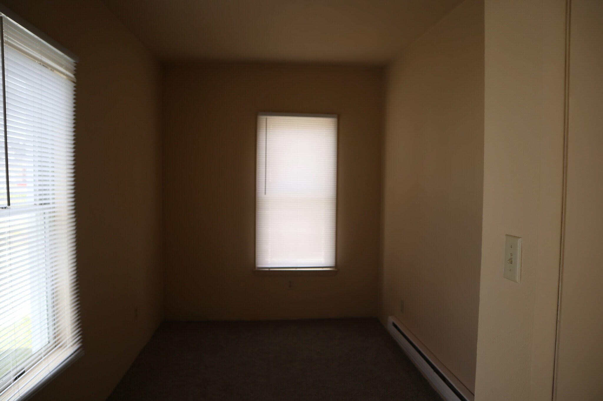 Building Photo - 241 Ash St