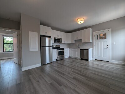 Building Photo - 3943 N Janssen Ave