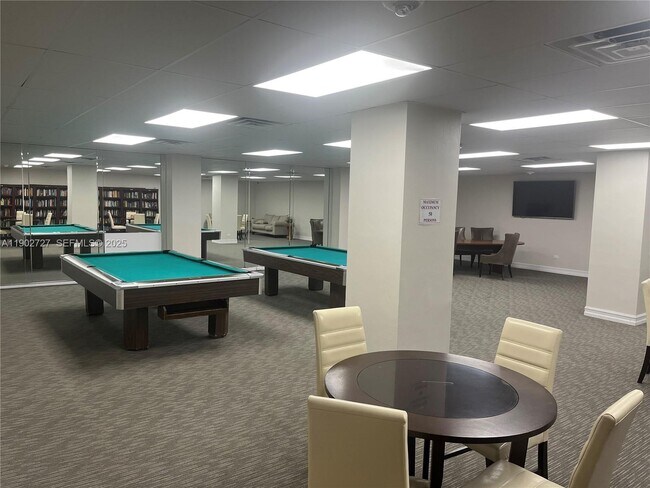 Building Photo - 5005 Collins Ave