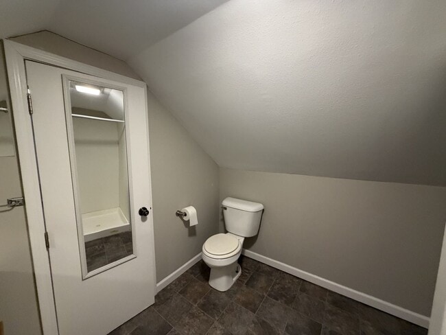 Building Photo - 323 Selma St