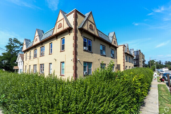 Building Photo - 20 Claire Ave