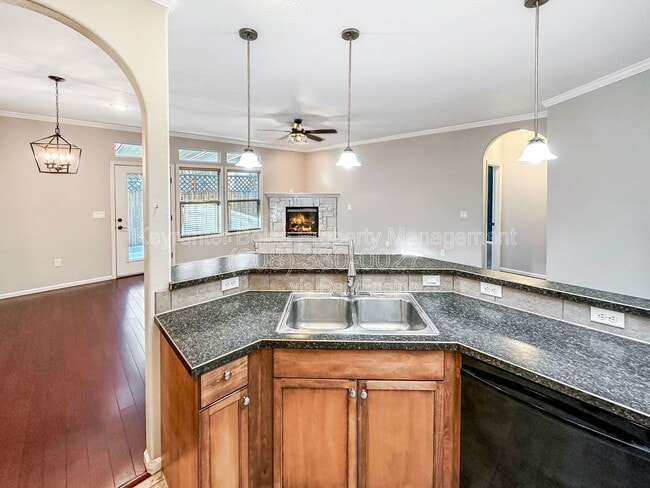 Building Photo - 9259 W Olivia St