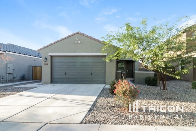 Building Photo - 40381 W Hillman Dr