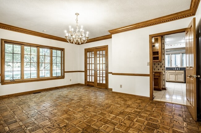 Building Photo - 9628 Summerlakes Dr