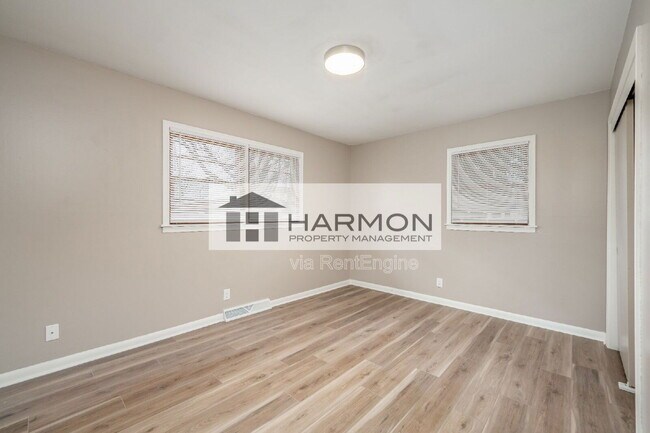 Building Photo - 8514 W 9th St N