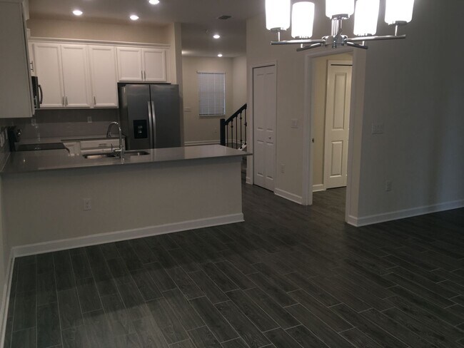Building Photo - BEAUTIFUL CHAMPIONSGATE HOME WITH LAKE VIEW