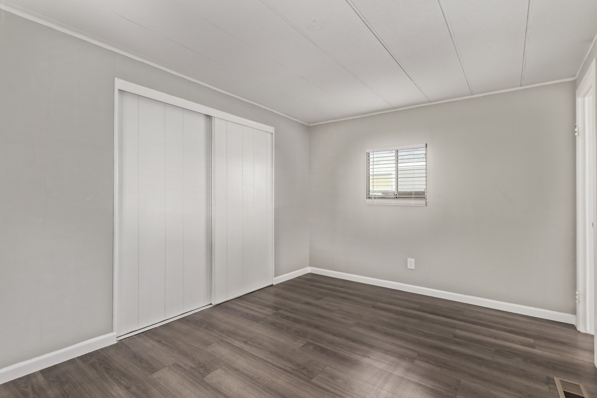 Building Photo - 303 S Recker Rd