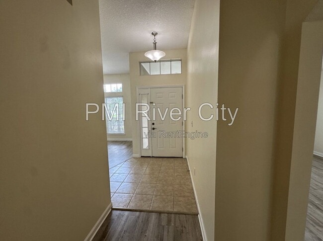 Building Photo - 533 Alice Cove Ct