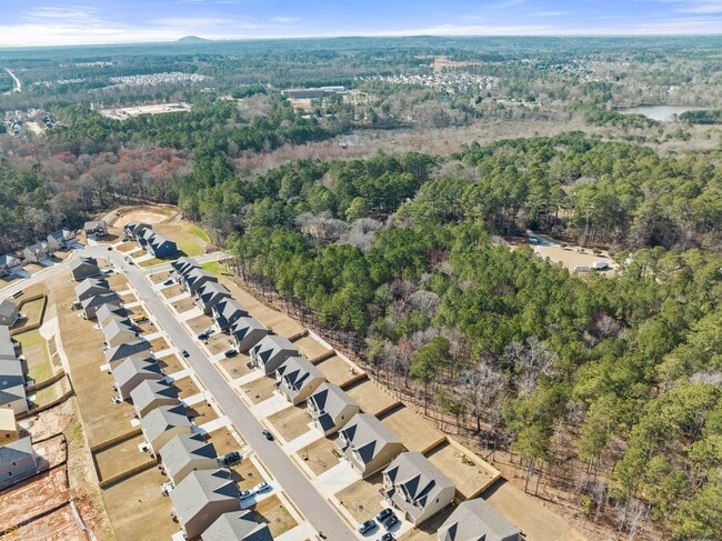 Building Photo - 755 Lakehaven Ln