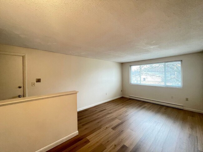 Building Photo - 183 Loudon Rd