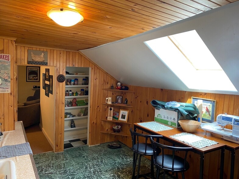 Building Photo - 69 S Main St