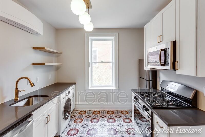 Building Photo - 1452 Detroit St