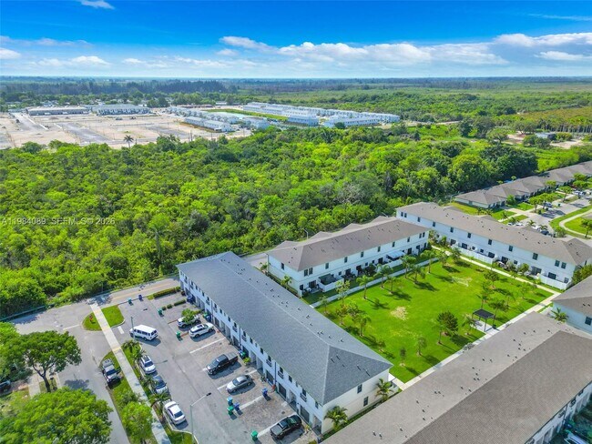 Building Photo - 617 SW 11th St