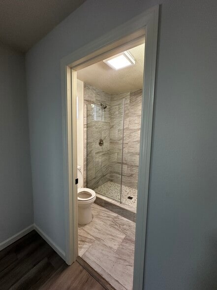 Building Photo - 1720 S Maple St