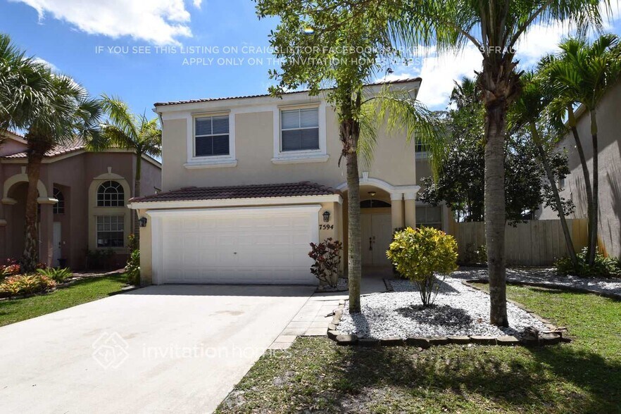Primary Photo - 7594 Oak Grove Cir