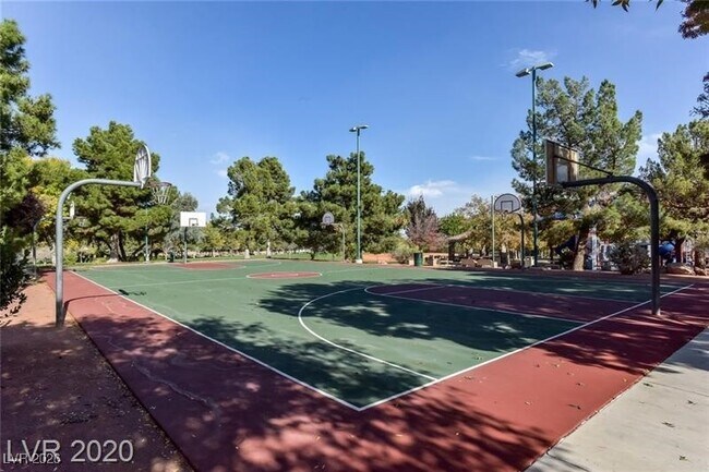 Building Photo - 167 Mountainside Dr