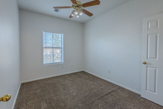 Building Photo - $500.00 MOVE-IN CREDIT TOWARDS FIRST MONTH RENT!!!!!!!! Beautiful Santa Rita Townhome in Sahuarita!!