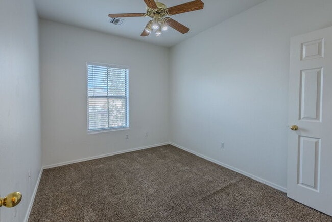 Building Photo - Beautiful Santa Rita Townhome in Sahuarita!!