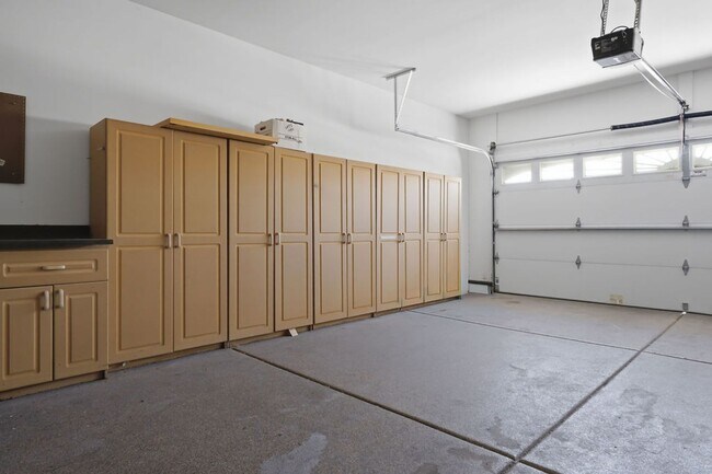 Building Photo - 2517 Springville Way