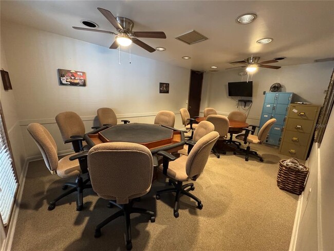 Building Photo - 603 W Club Blvd