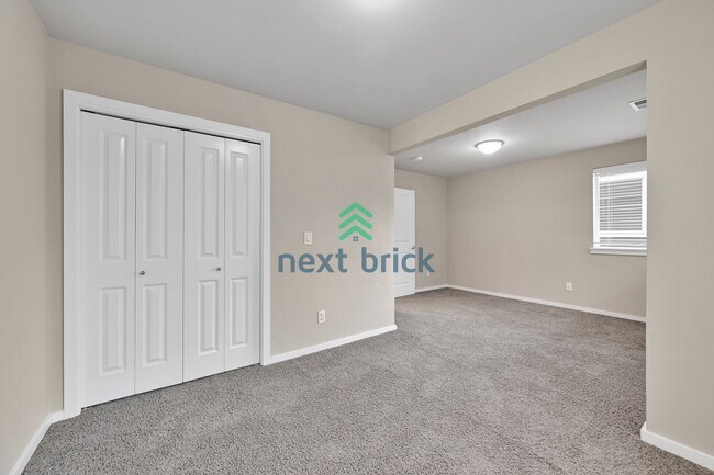 Building Photo - 3 BED & 2.5 BATH SINGLE FAMILY HOUSE FOR RENT