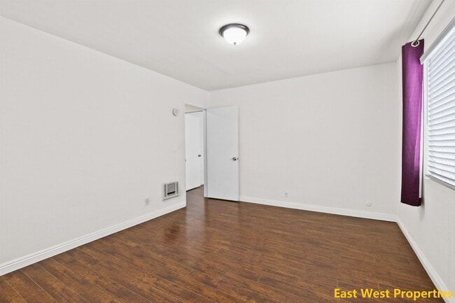 Building Photo - 408 Civic Center Dr E