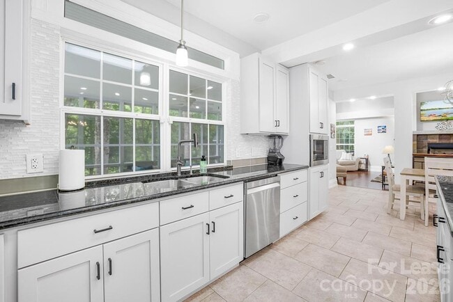 Building Photo - 7914 Gilead Rd