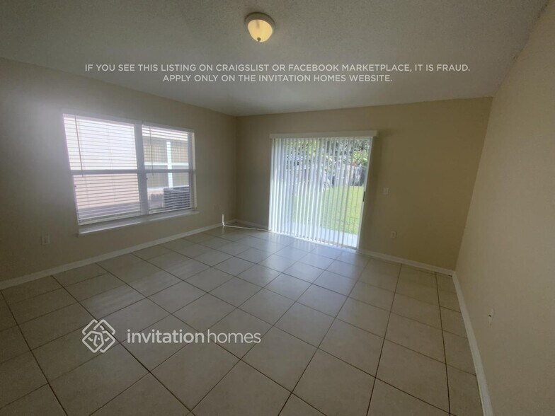 Building Photo - 3121 Turret Dr