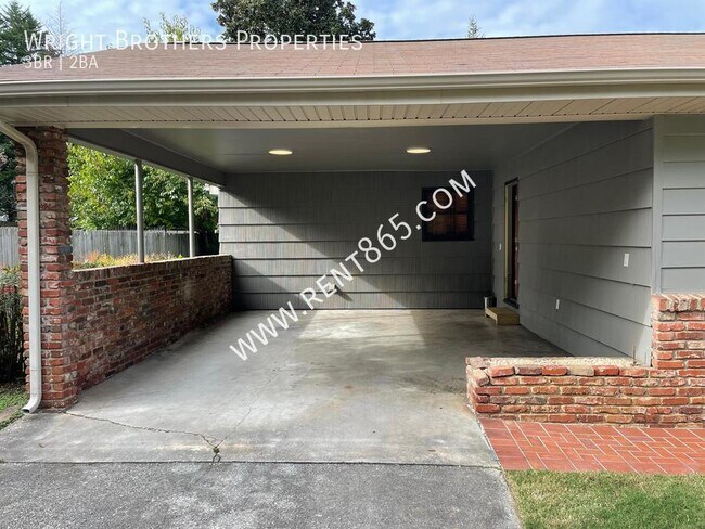 Building Photo - 4709 Lonas Dr