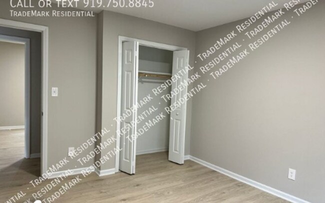 Building Photo - 4724 Hoyle Dr