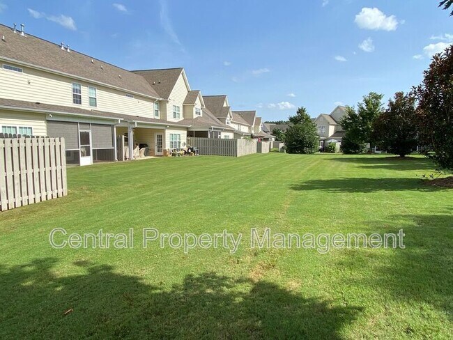 Building Photo - 53 Barnwood Cir
