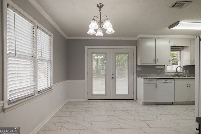 Building Photo - 115 Shadow Moss Dr