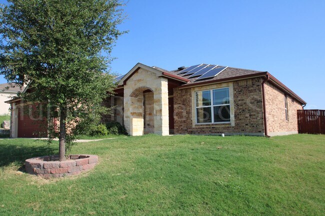 Building Photo - Beautiful 4-Bedroom, 2-Bath Home for Rent ...