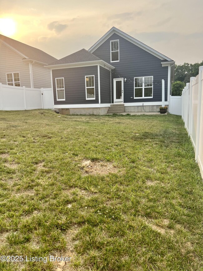 Building Photo - 13512 Park Springs Ln