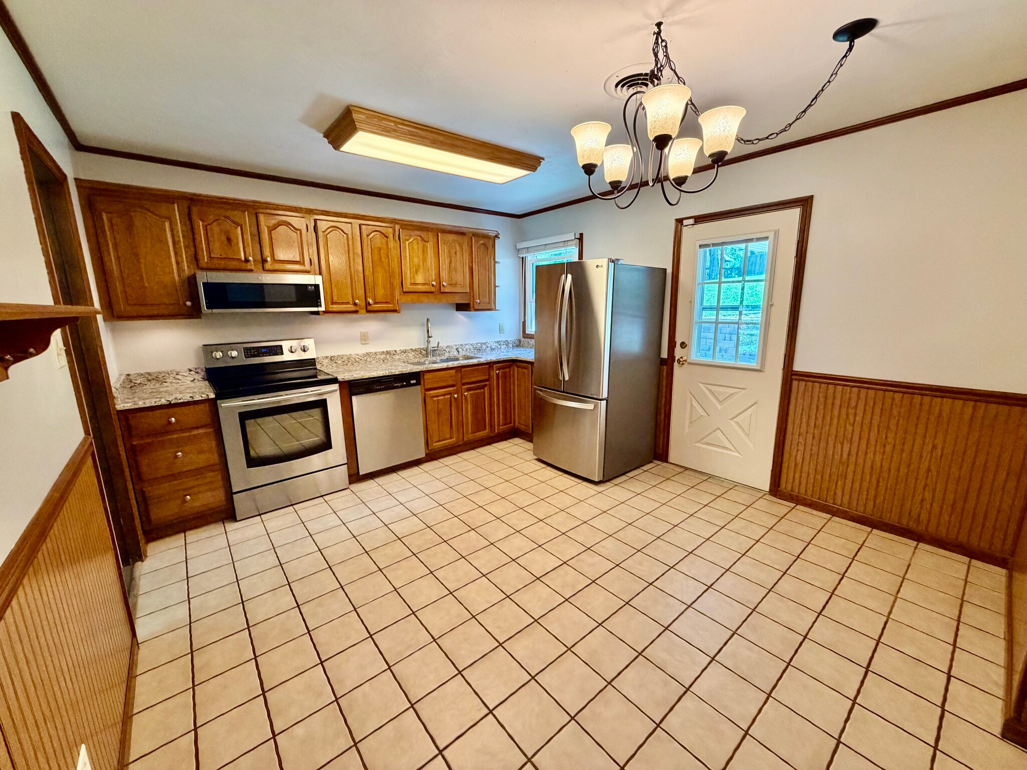 Building Photo - 581 Austin Smith Dr