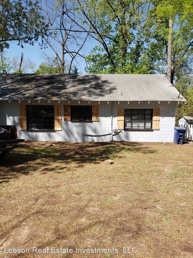 Building Photo - 3 br, 1 bath House - 4022 Independence Ave.