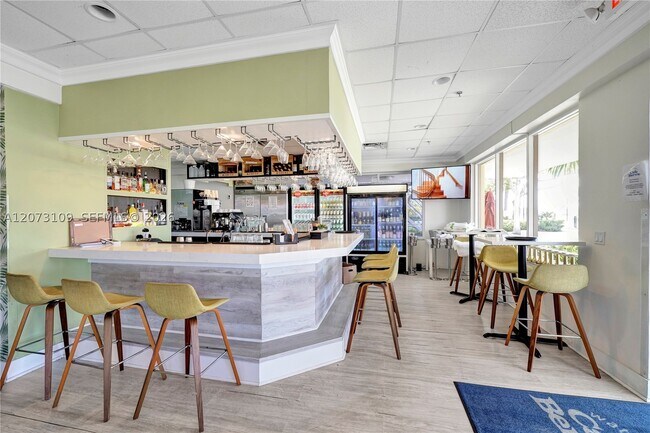 Building Photo - 5600 Collins Ave