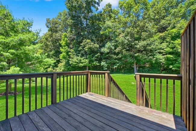 Building Photo - 295 Pinebrook Dr