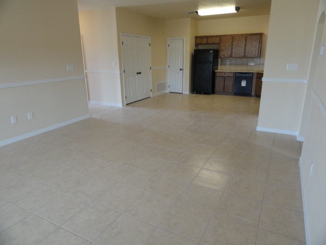 Building Photo - 1700Tru